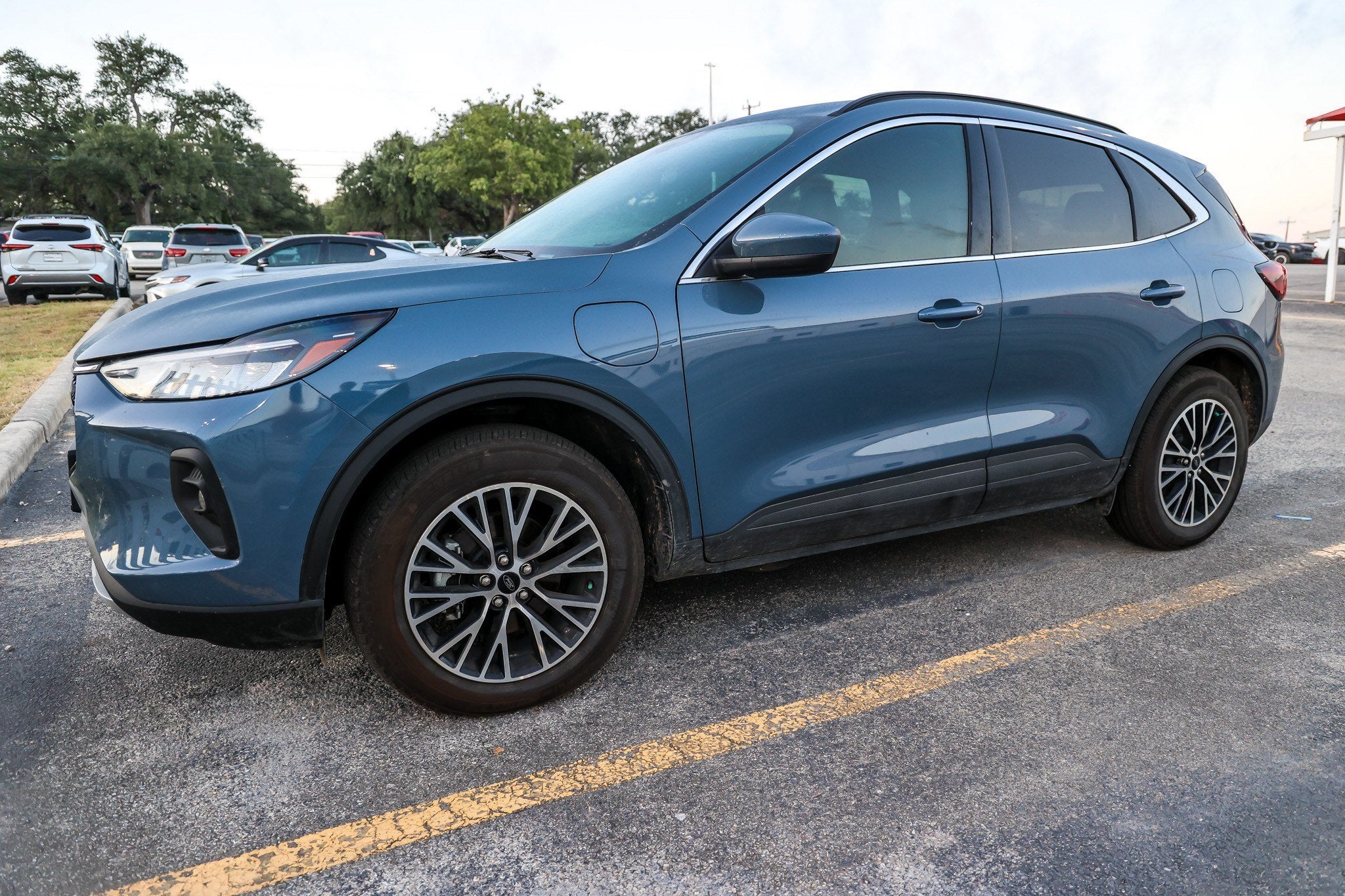 ford escape plug-in hybrid 2026 1FMCU0E10TUA17618 image ford escape plug-in hybrid 2026 1FMCU0E10TUA17618 image